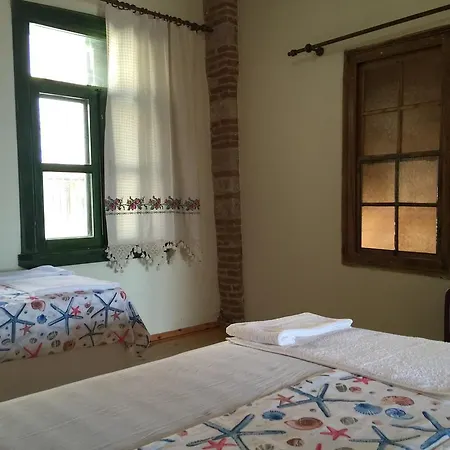 Tarihi Kucuk Tas Konak 2 *