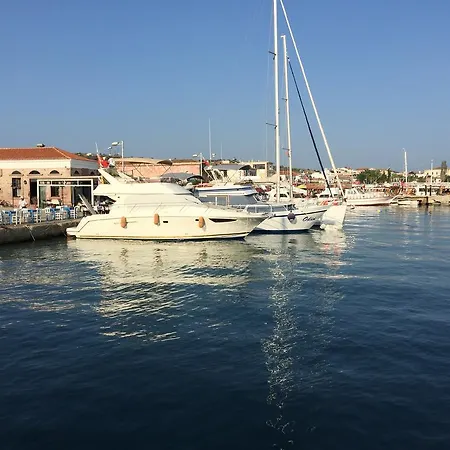 Villa Tarihi Kucuk Tas Konak 2 *