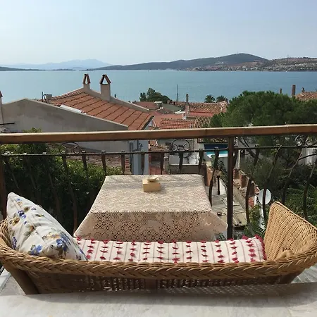 Tarihi Kucuk Tas Konak 2 *